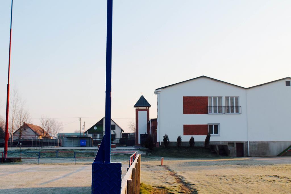 Guest House Hodus Vydrany Екстериор снимка