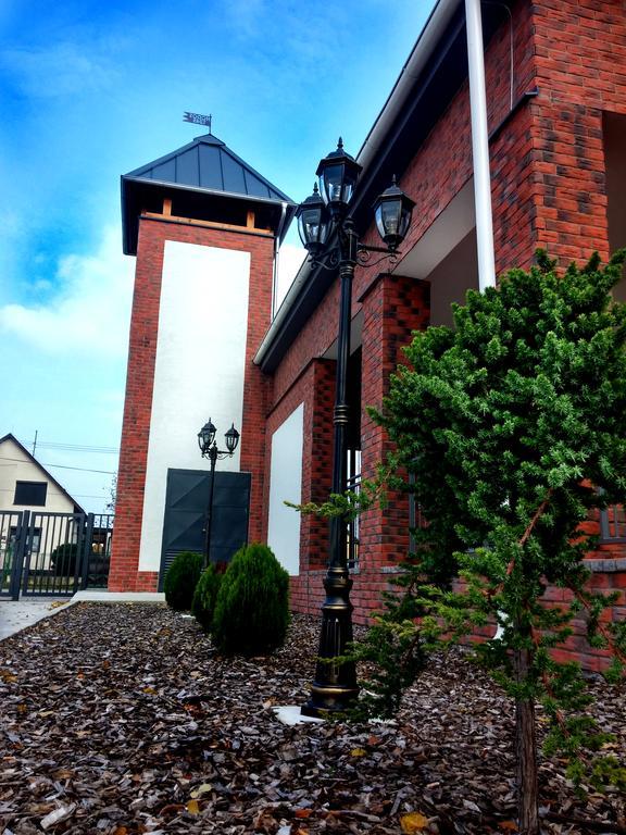 Guest House Hodus Vydrany Екстериор снимка