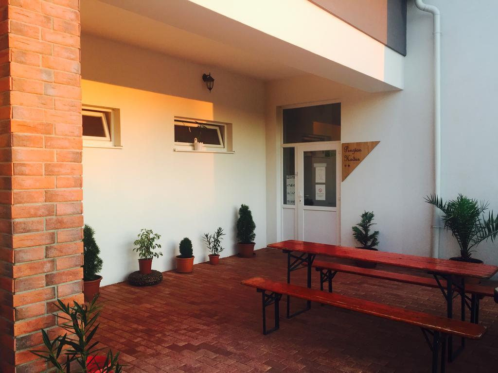 Guest House Hodus Vydrany Екстериор снимка