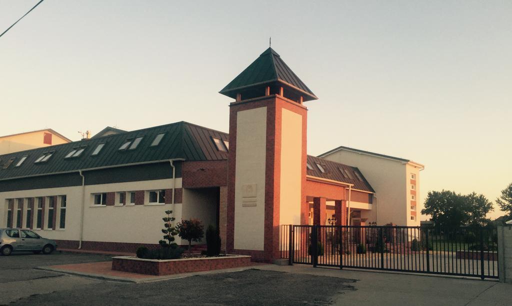Guest House Hodus Vydrany Екстериор снимка